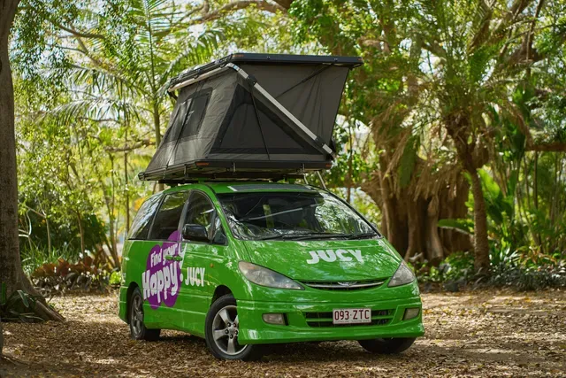 jucy cribplus, van vert avec tente de toit